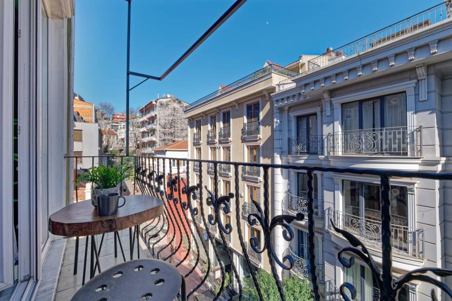 Cozy Center 1br W Balcony Near Galataport ! Appartement